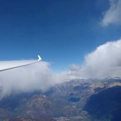 Flugwegposition um 11:11:30: Aufgenommen in der Nähe von Maccagno con Pino e Veddasca, Province of Varese, Italien in 2747 Meter